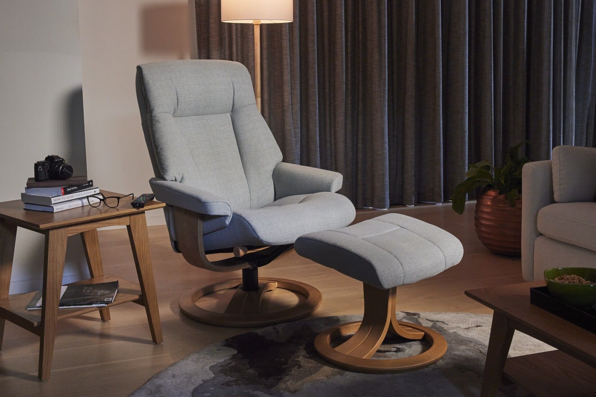 Atlanta Chair & Stool